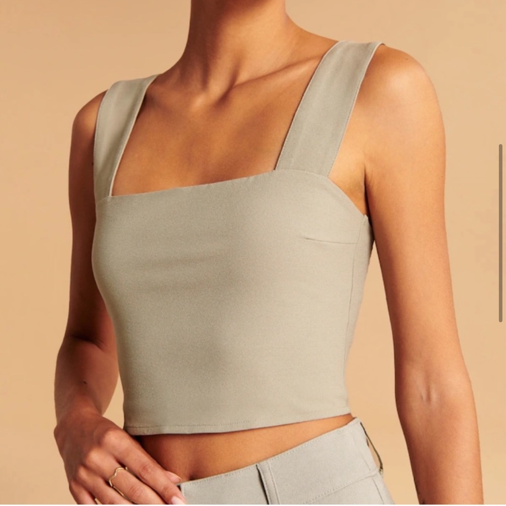 NWT Abercrombie & Fitch crop top